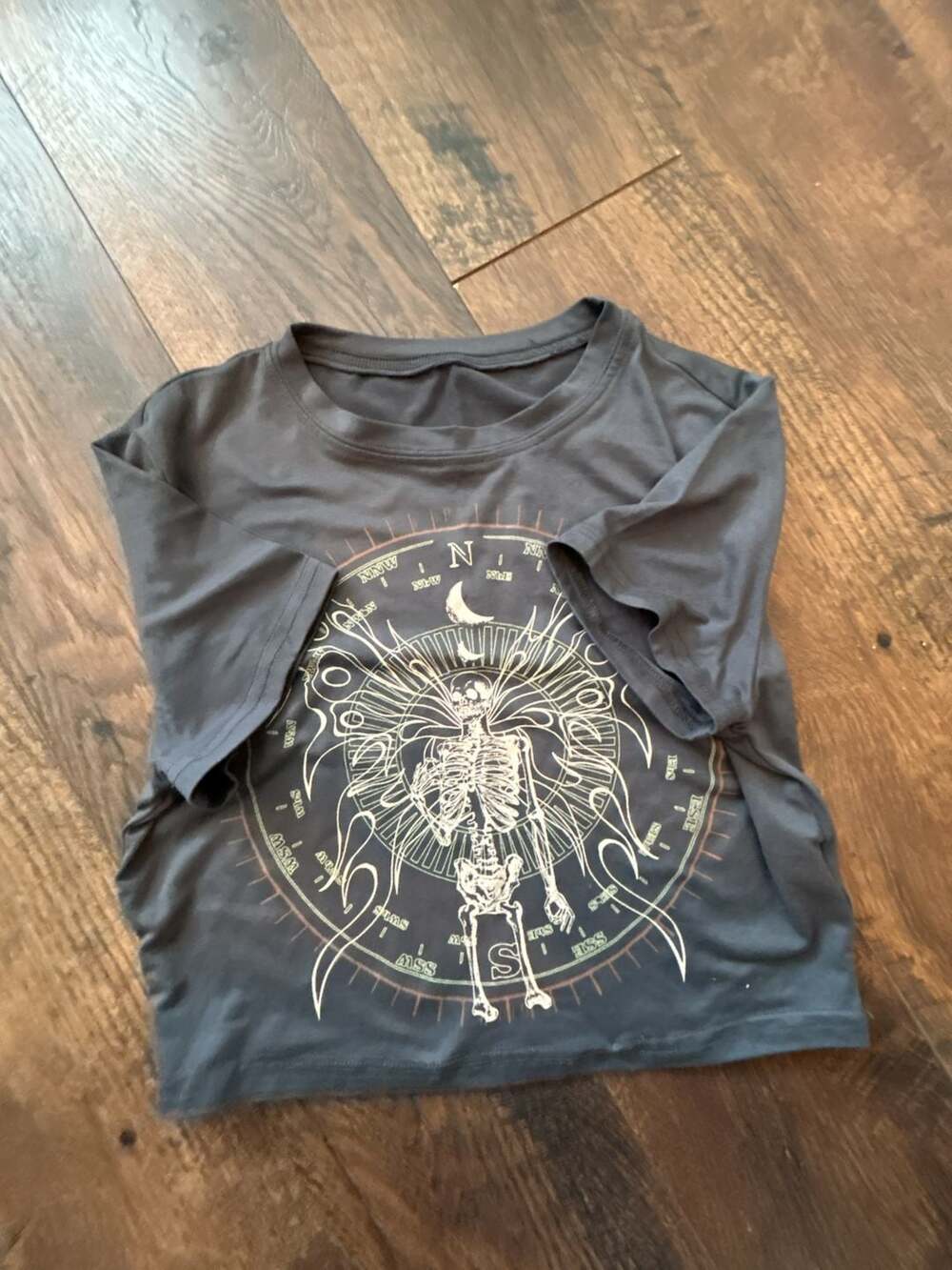 Graphic Skeleton Compass Crop Top T-Shirt